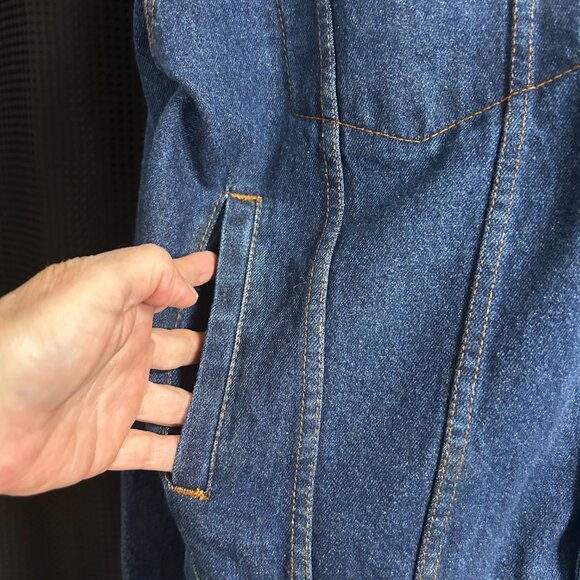 Up for sale is a Vintage Denim Crown Royal 1993 Country Music Series Jacket in s - Picture 5 of 11